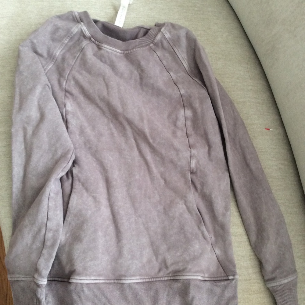 Lululemon sweatshirt 4